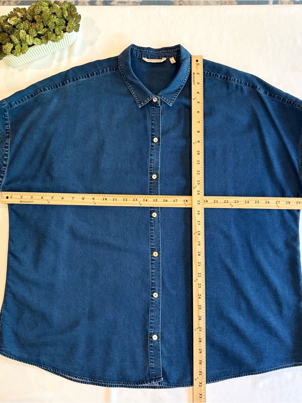 Soft Surroundings Je Veux TENCEL Navy Denim Short-Sleeve Button-Front Tunic - Picture 6 of 8